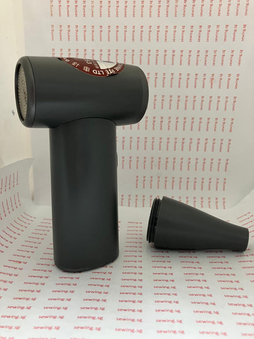 High Speed Turbo Fan, Blower, Duster – Essential Cleaning Accessory for Your Sewing Machine After Every Use! - Ban Soon Sewing Machine Pte Ltd