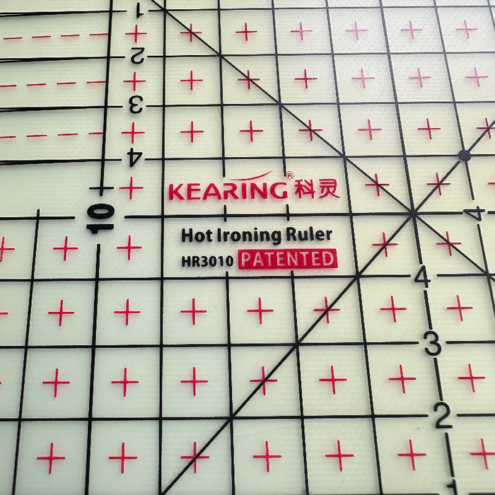 Close-up of a KEAING hot ironing ruler. KEARING HR3010, Size: 30x10 cm