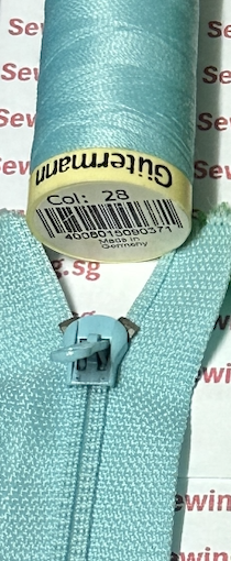 YKK Zips Colour 28