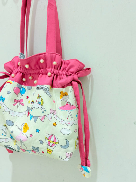 Beginner Friendly Ruffle Drawstring Bag Workshop (3 Hours)